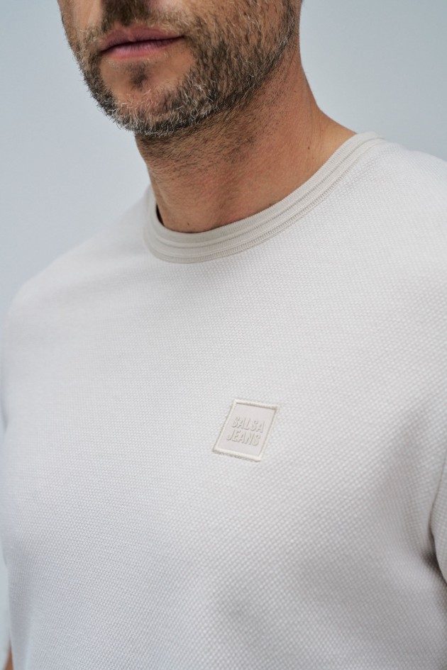 T-SHIRT COM TEXTURA