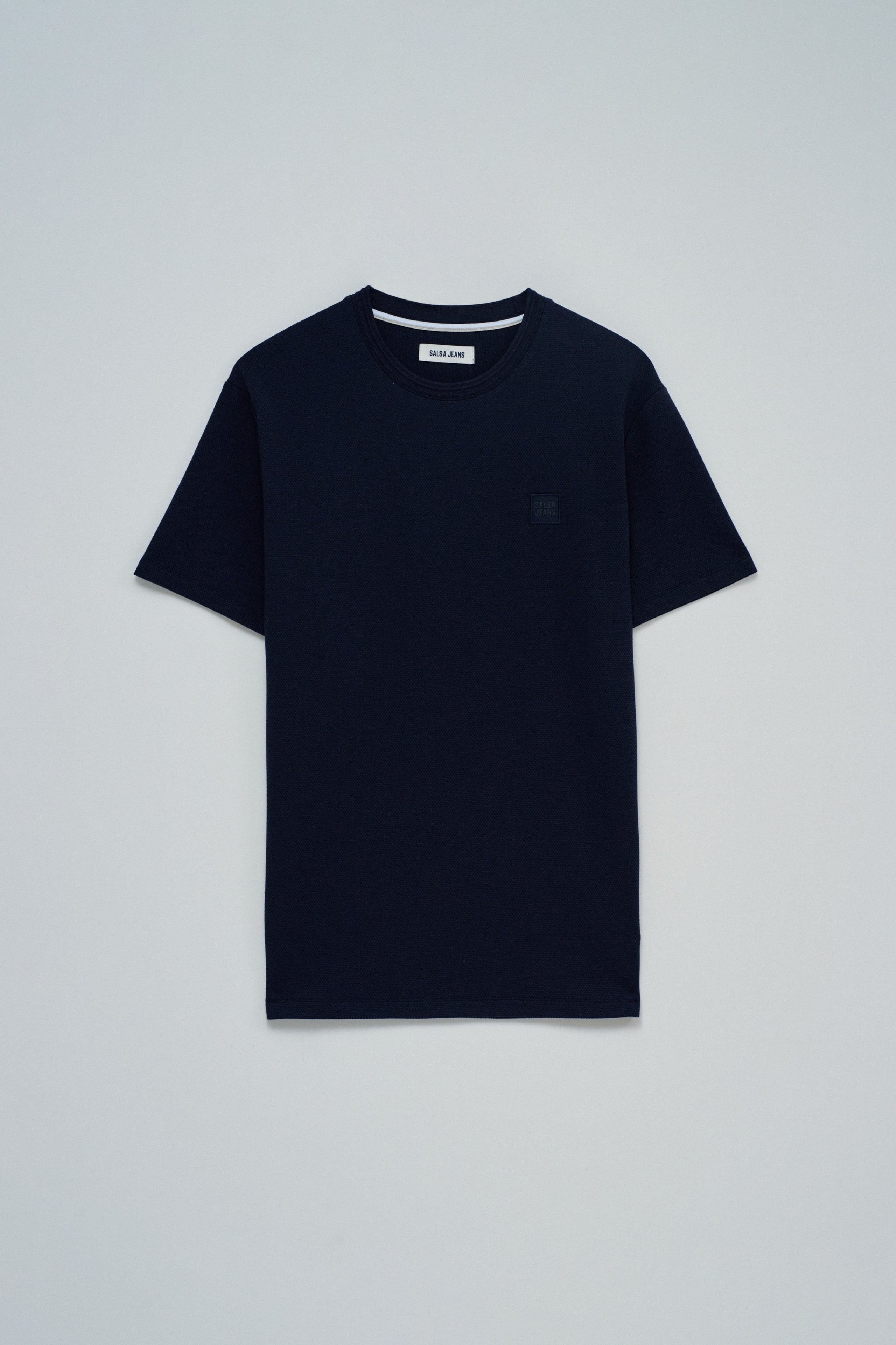 T-SHIRT MIT STRUKTUR