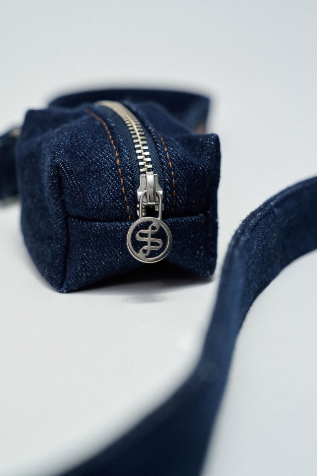 CONJUNTO TRELA E PORTA SACOS EM DENIM PET