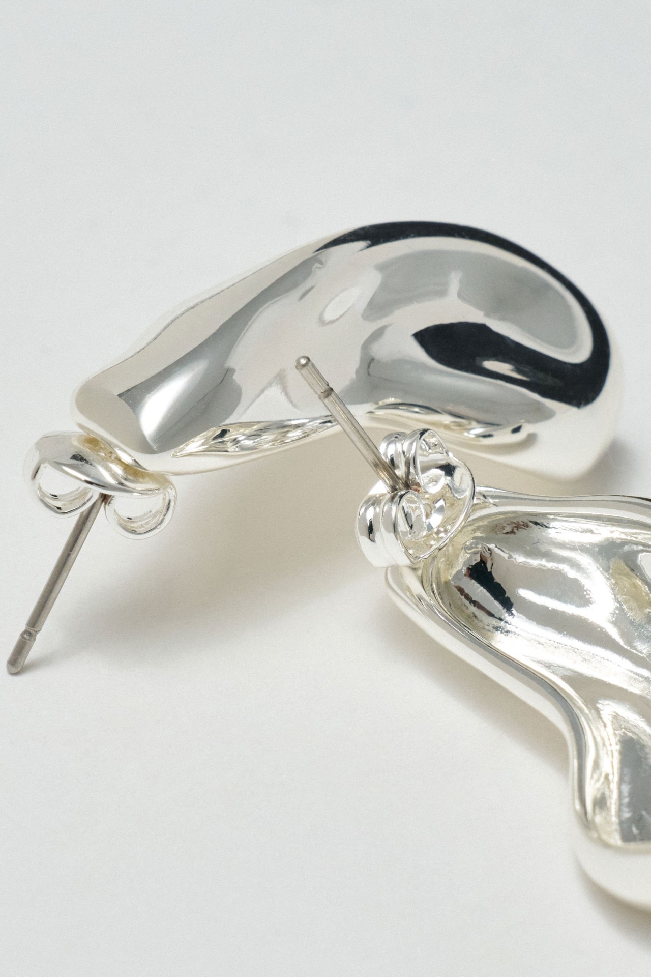 DROP EARRINGS WITH TEXTURE