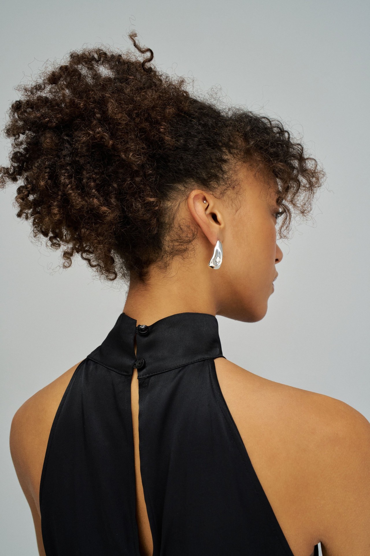 DROP EARRINGS WITH TEXTURE