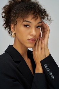 HOOP EARRINGS WITH CRYSTALS