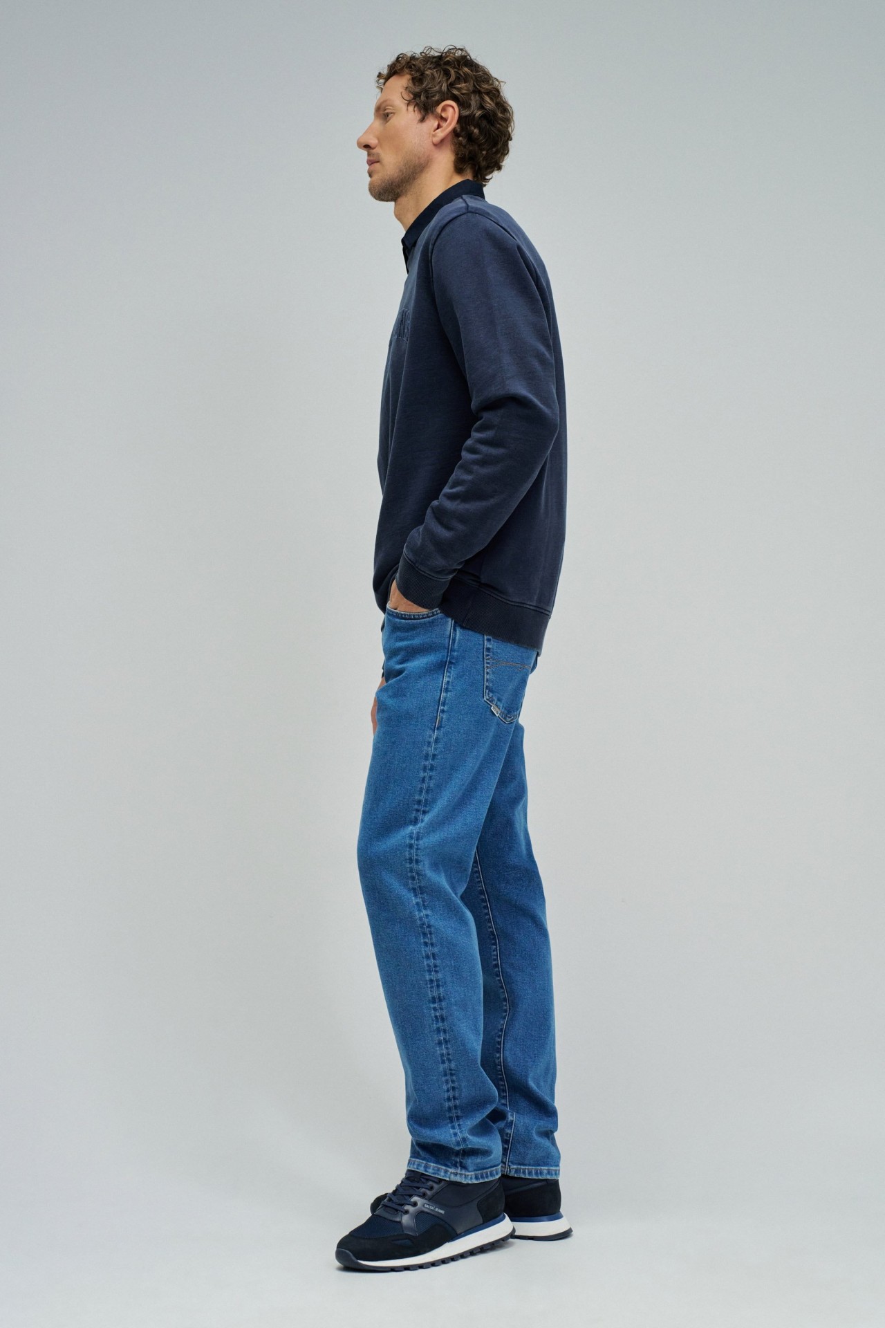 SWEATSHIRT WITH BRANDING