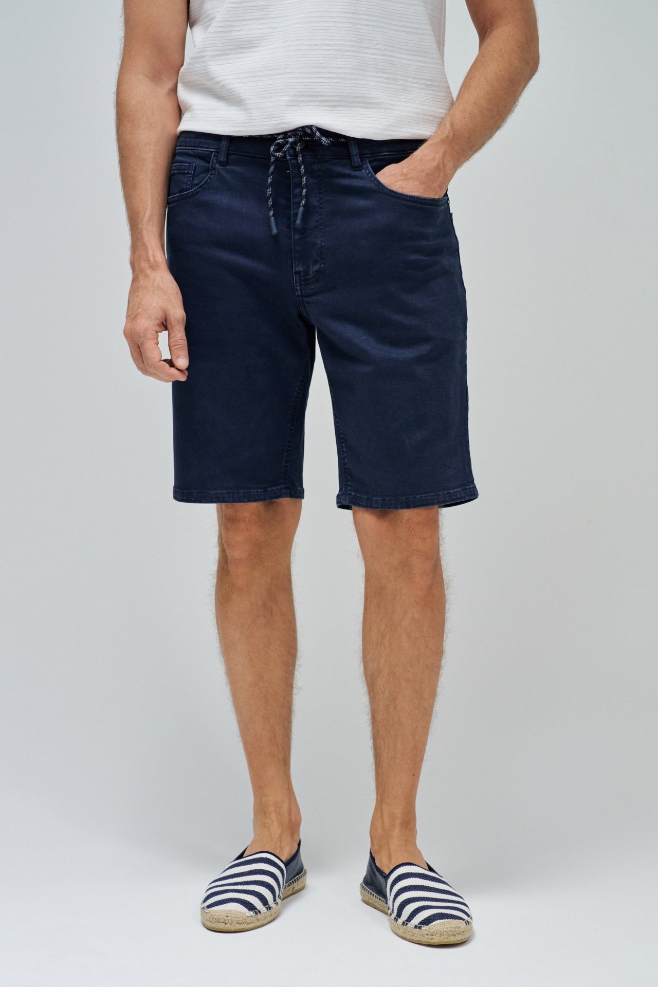 REGULAR S-ACTIV SHORTS WITH DRAWSTRING