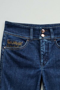 SECRET PUSH IN SLIM JEANS SECRET PUSH IN SLIM JEANS