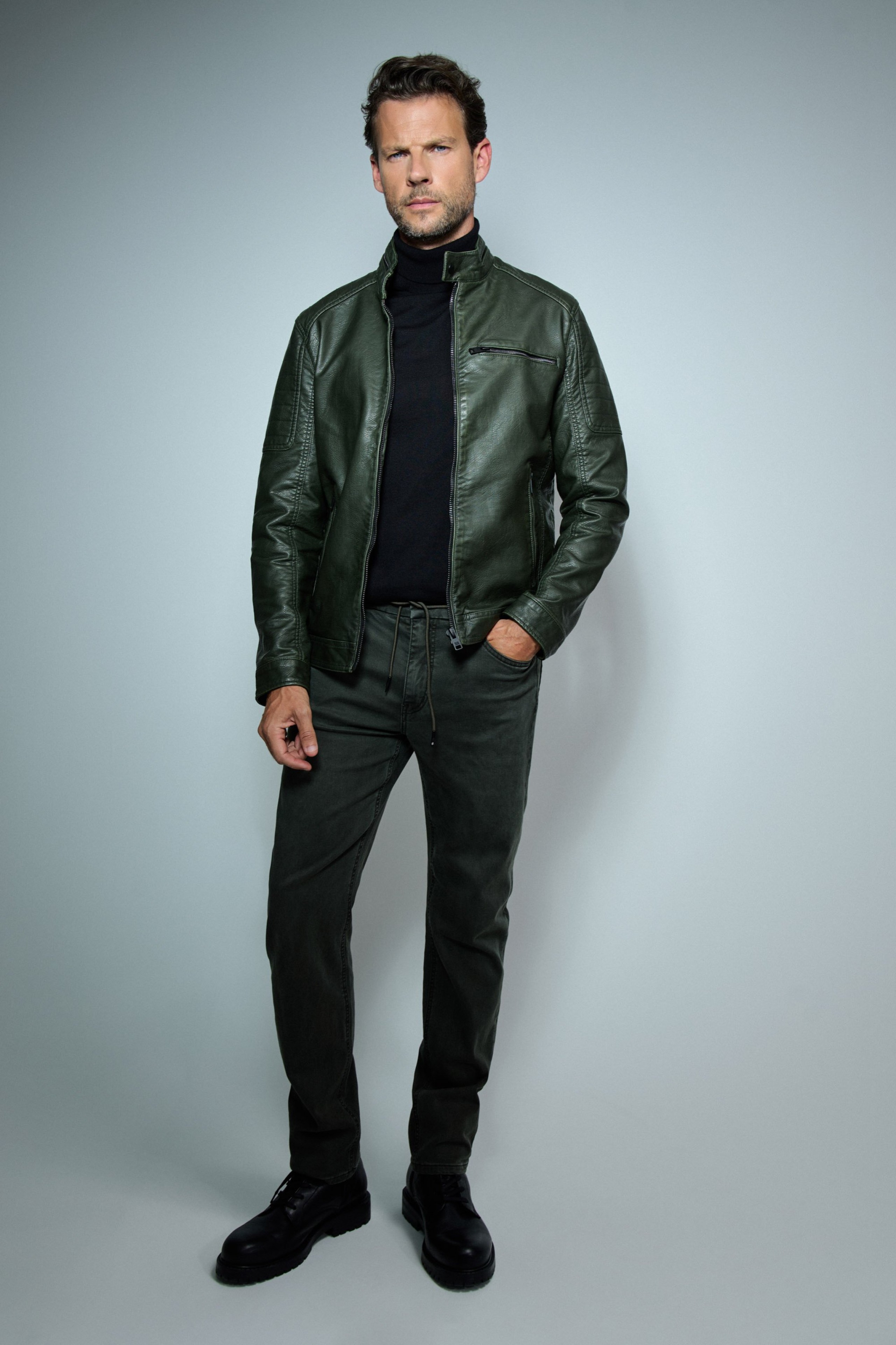 TROUSERS JOGGERS S-ACTIV