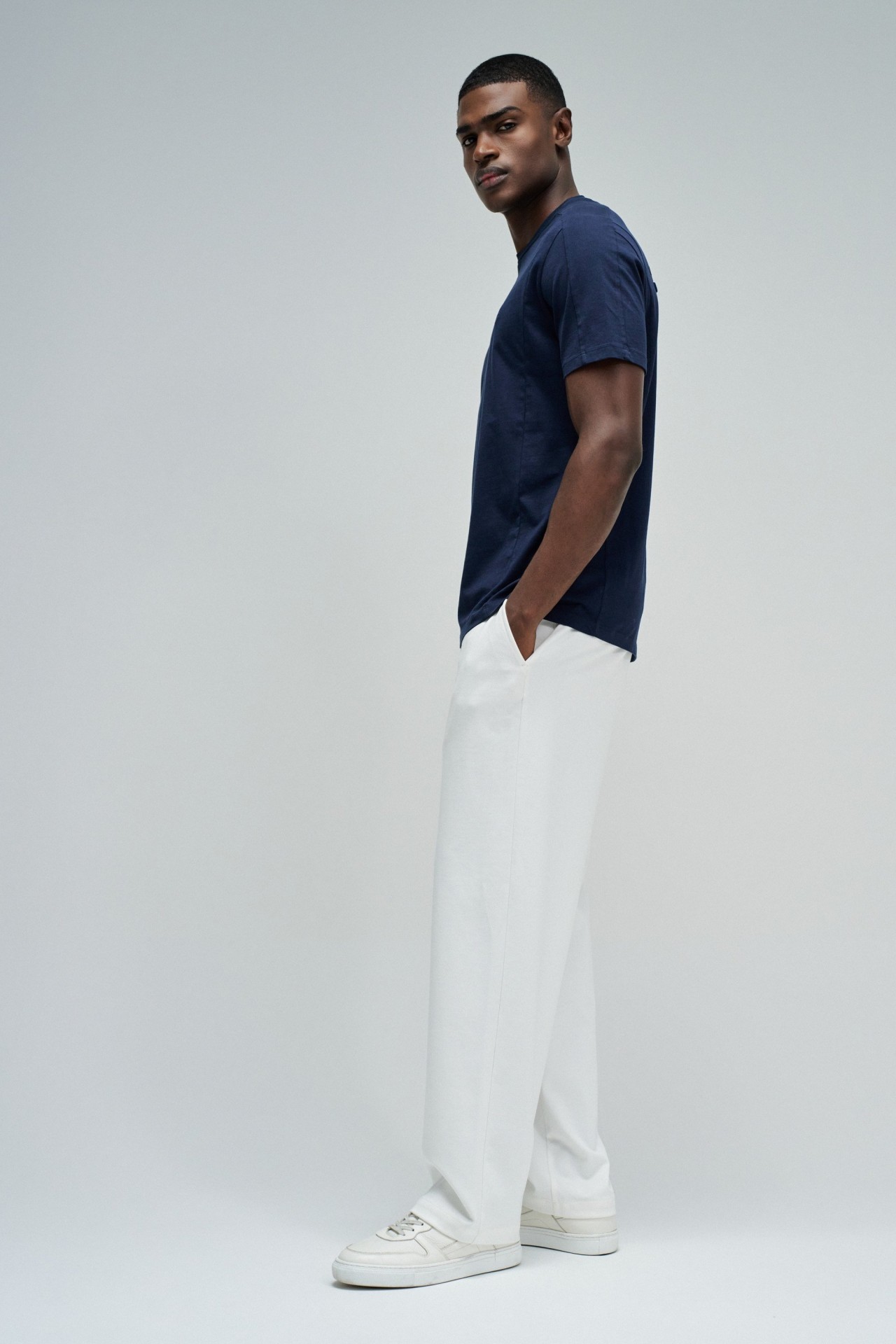 T-SHIRT COM BRANDING