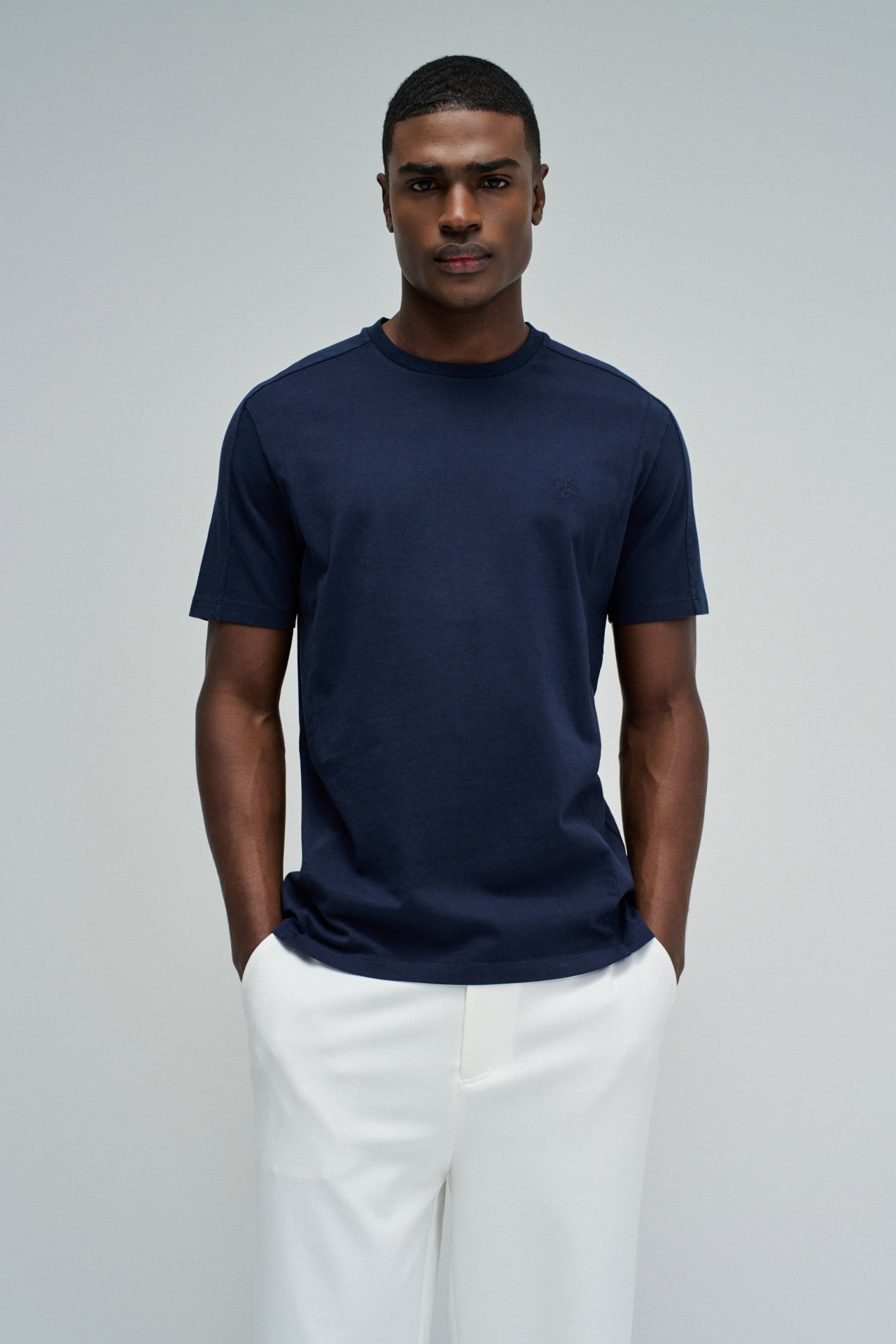 T-SHIRT COM BRANDING