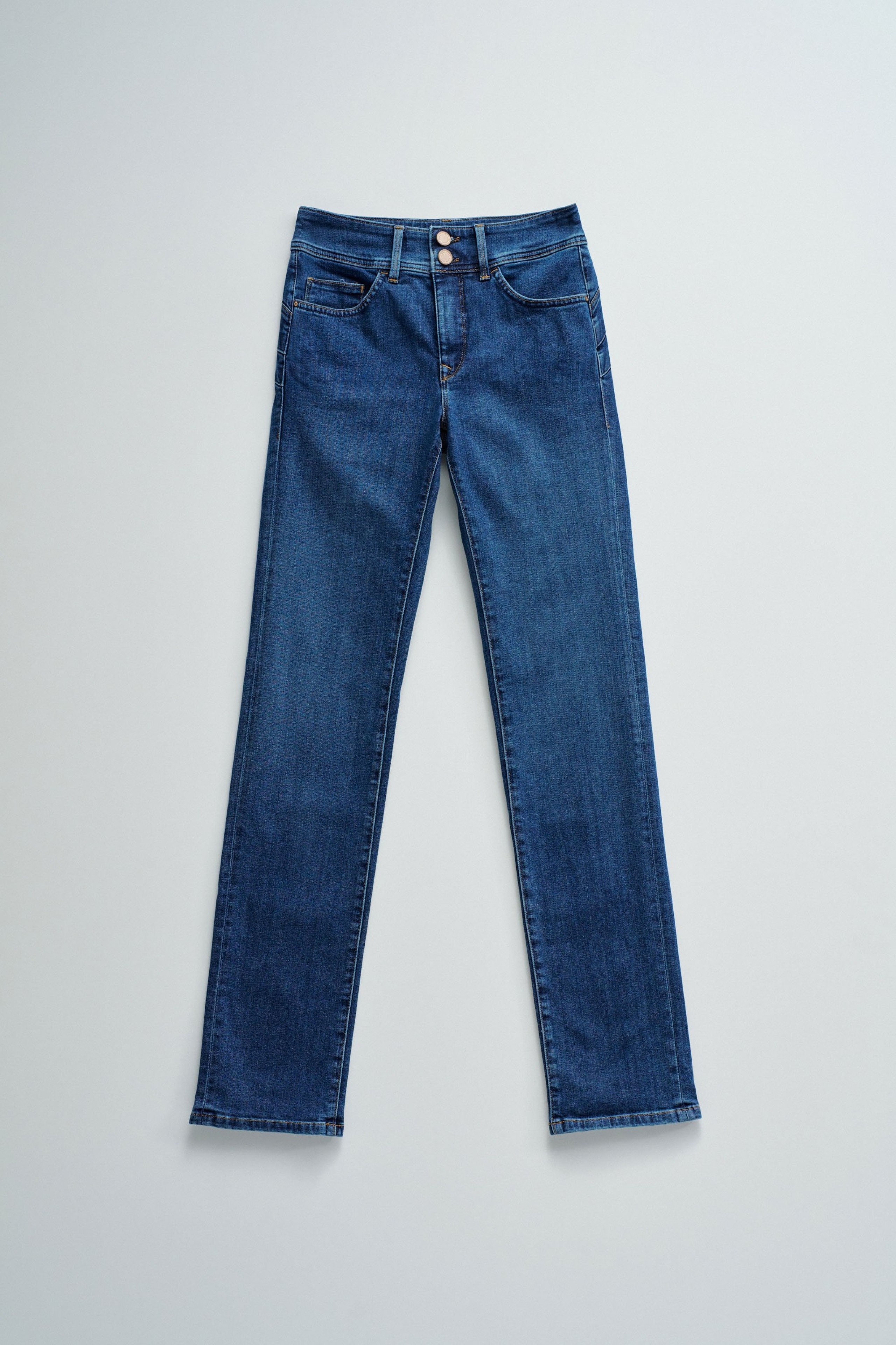 SECRET PUSH IN SLIM JEANS