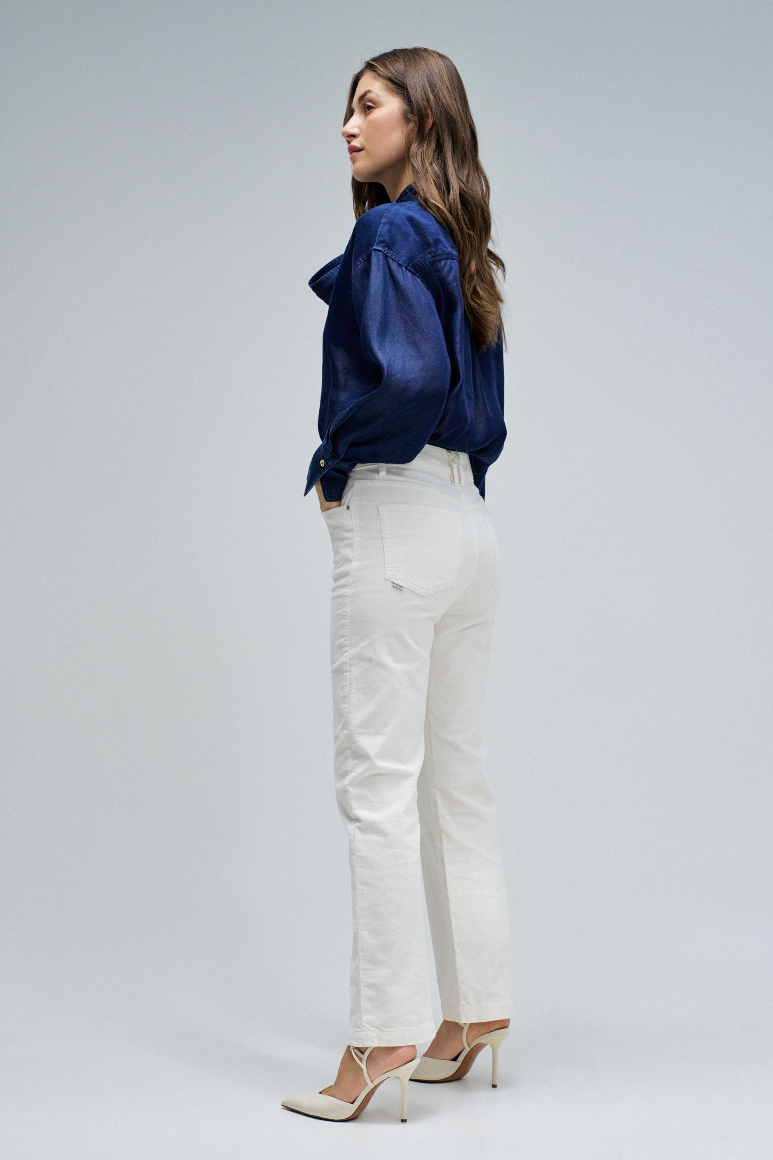 JEANS STRAIGHT EM BOMBAZINA