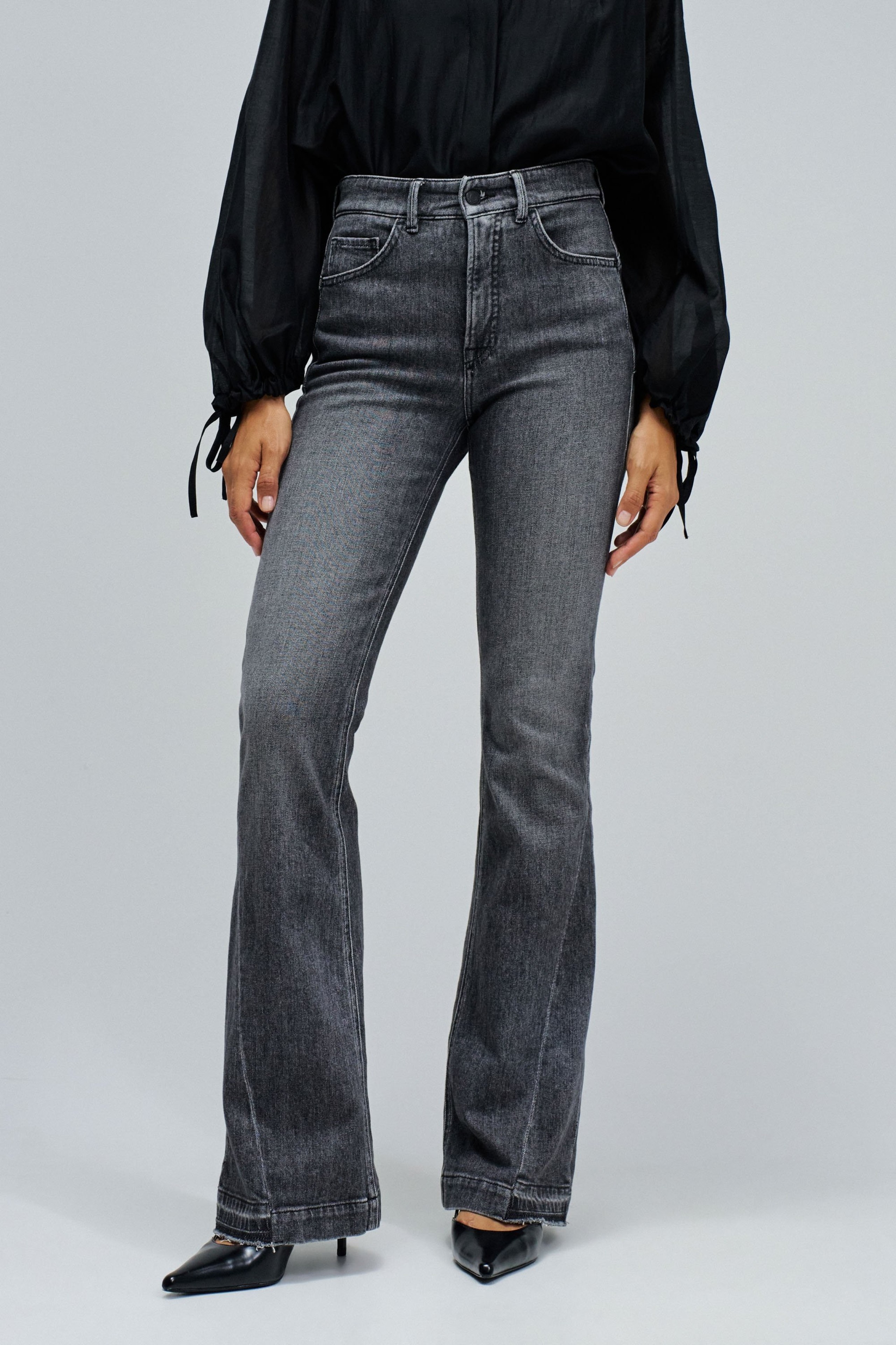 FAITH PUSH IN FLARE JEANS