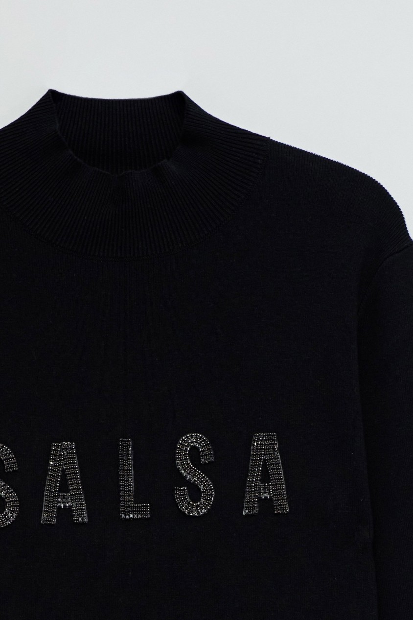 RIPPENSTRICKPULLOVER MIT BRANDING