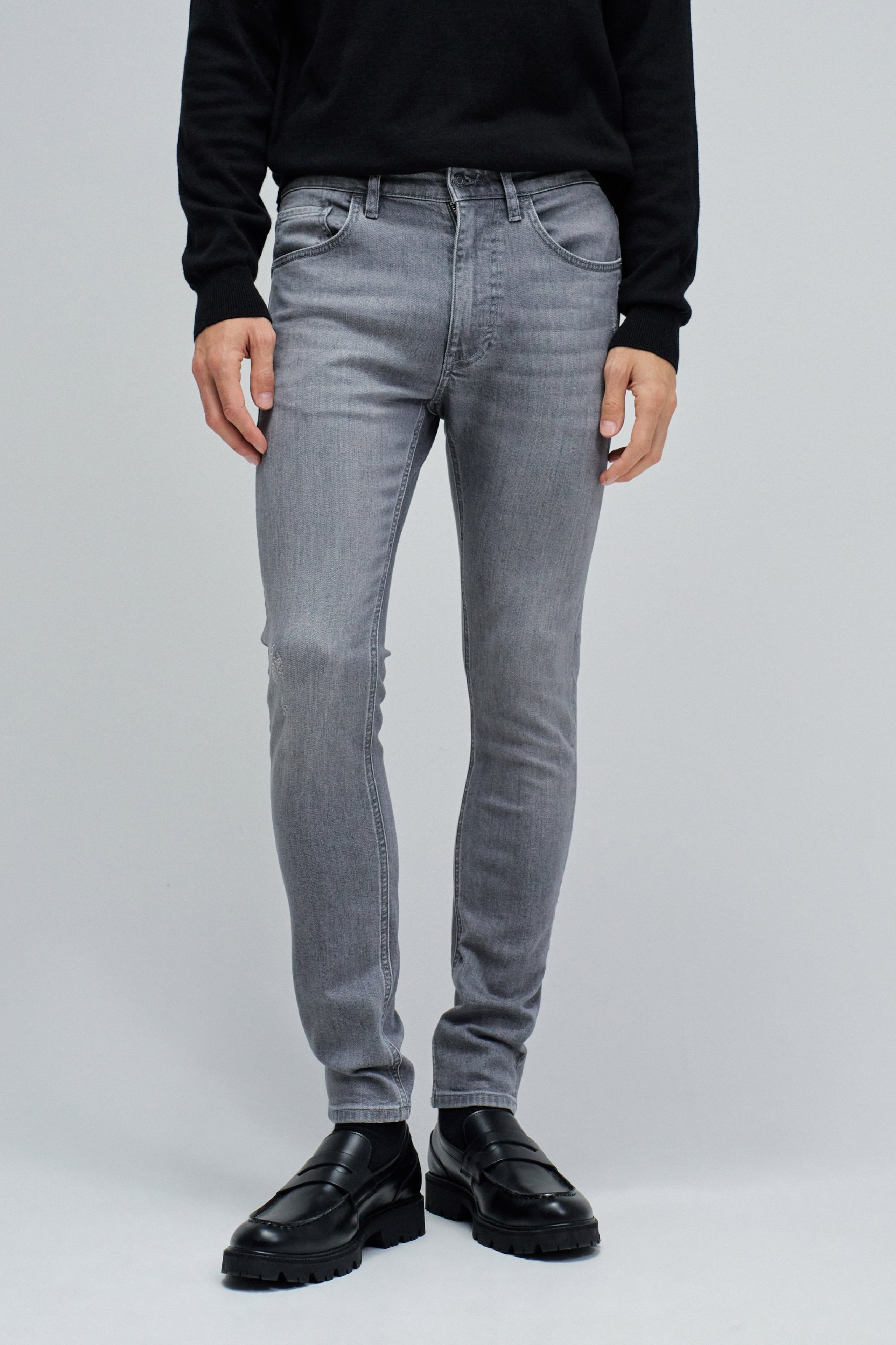 SKINNY FIT JEANS