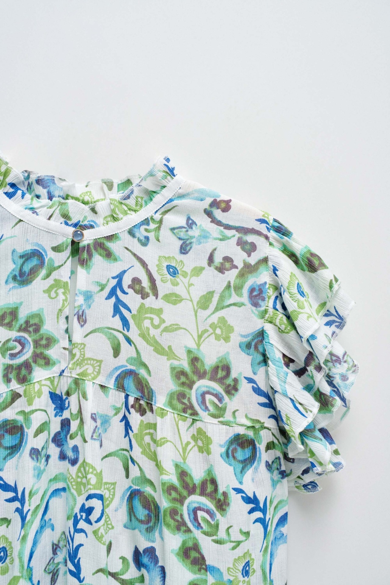 BLUSE MIT BLUMENMUSTER