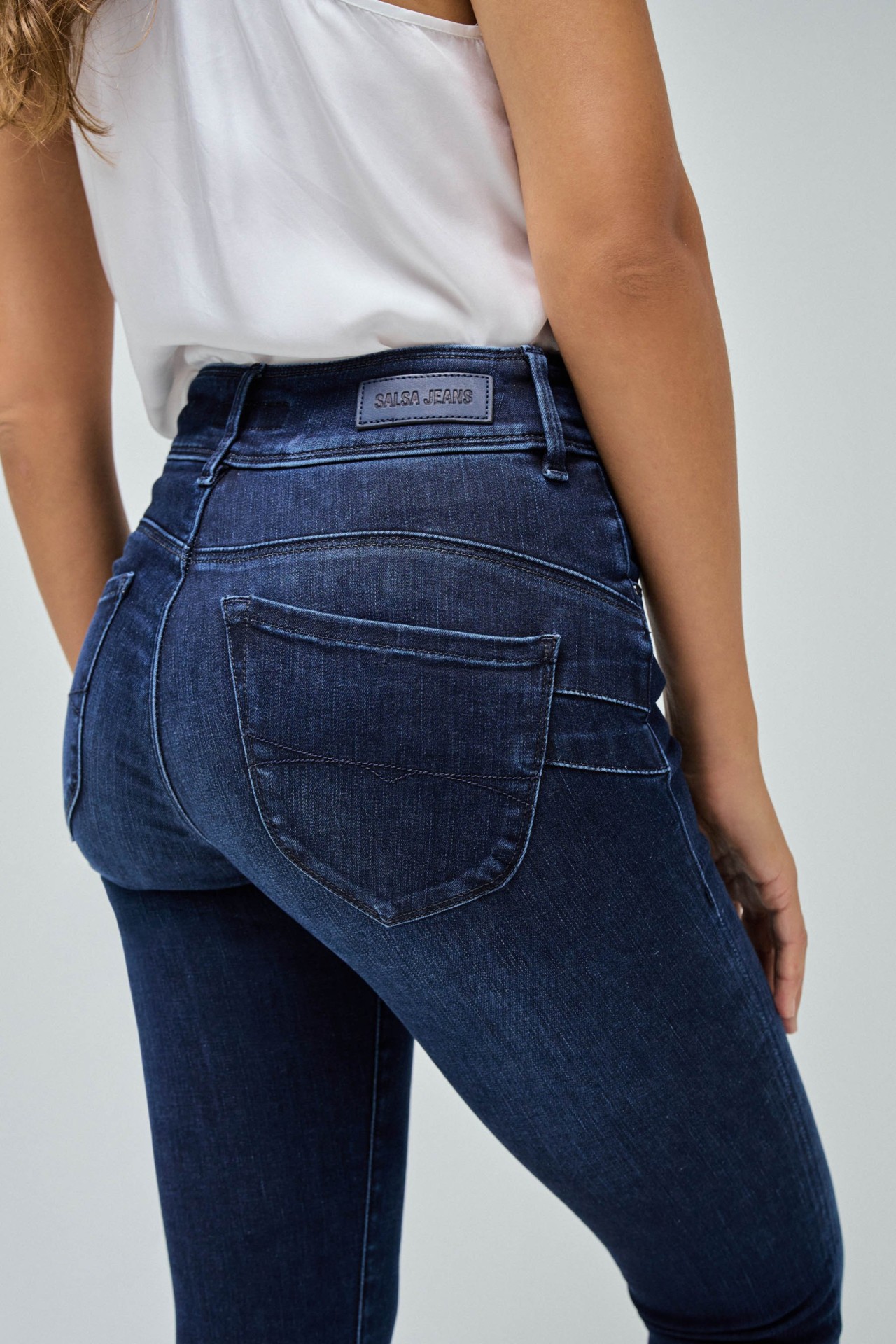 SECRET PUSH IN SKINNY SOFT TOUCH JEANS