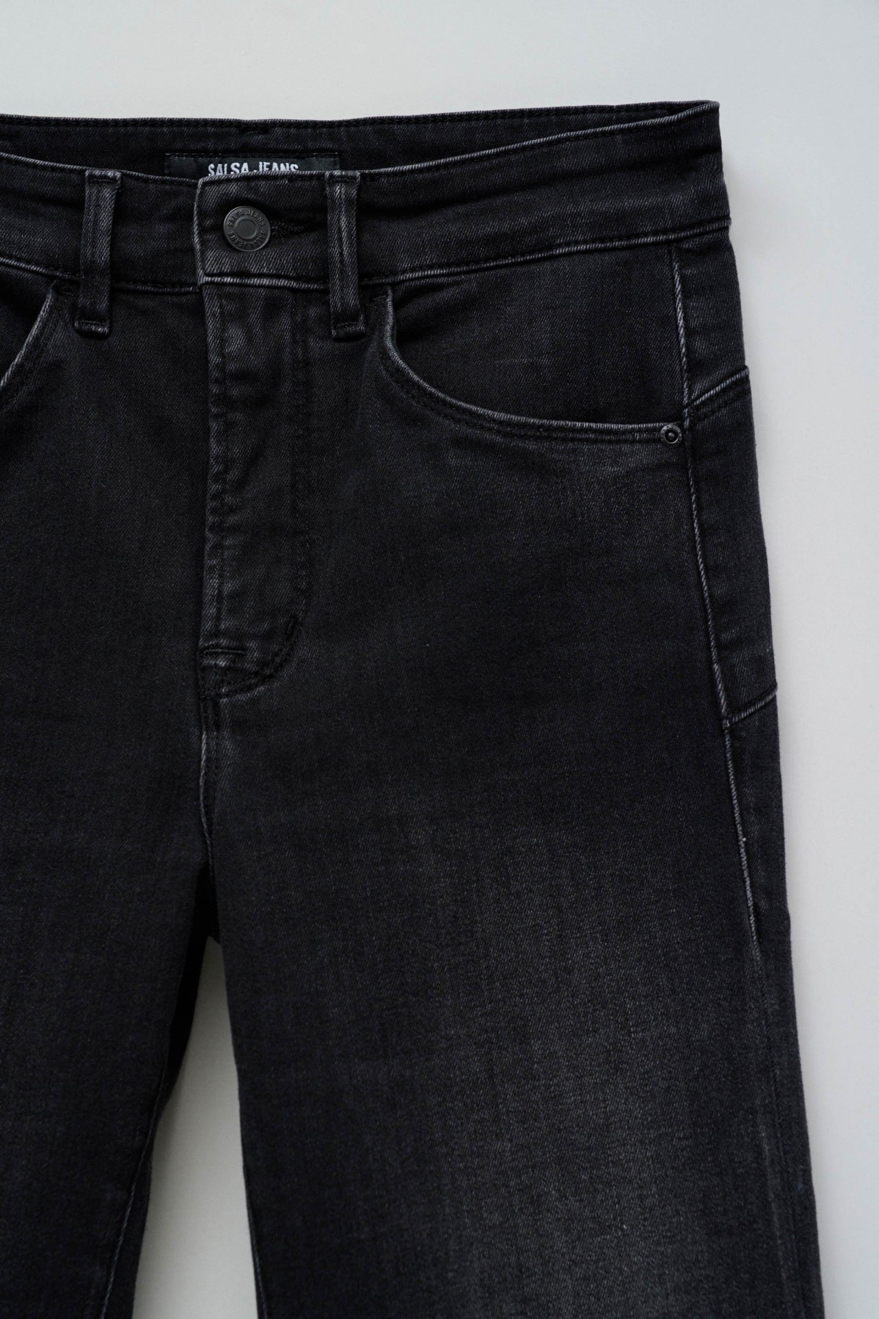 FAITH PUSH IN FLARE JEANS