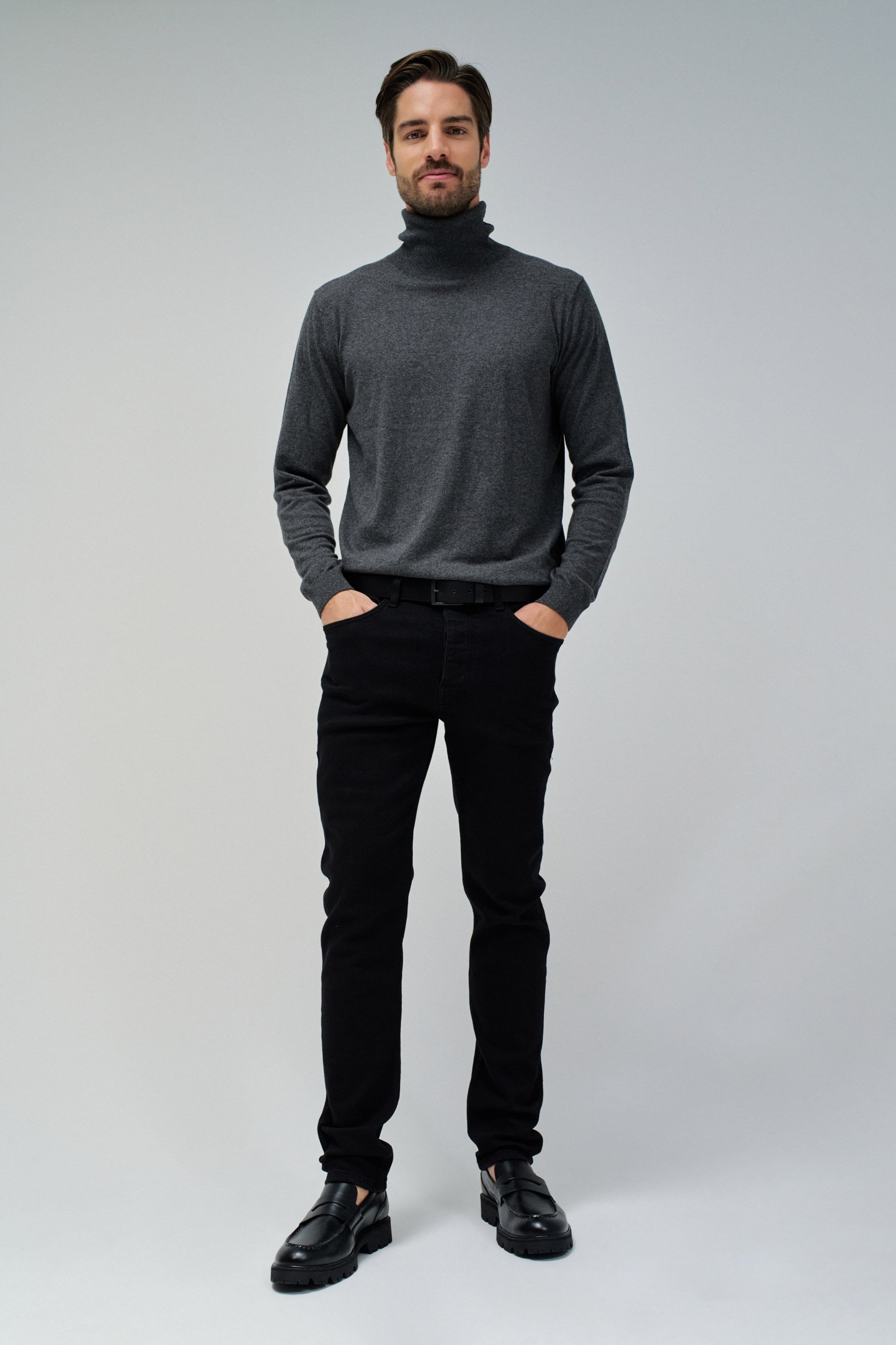VAQUEROS SLIM FIT