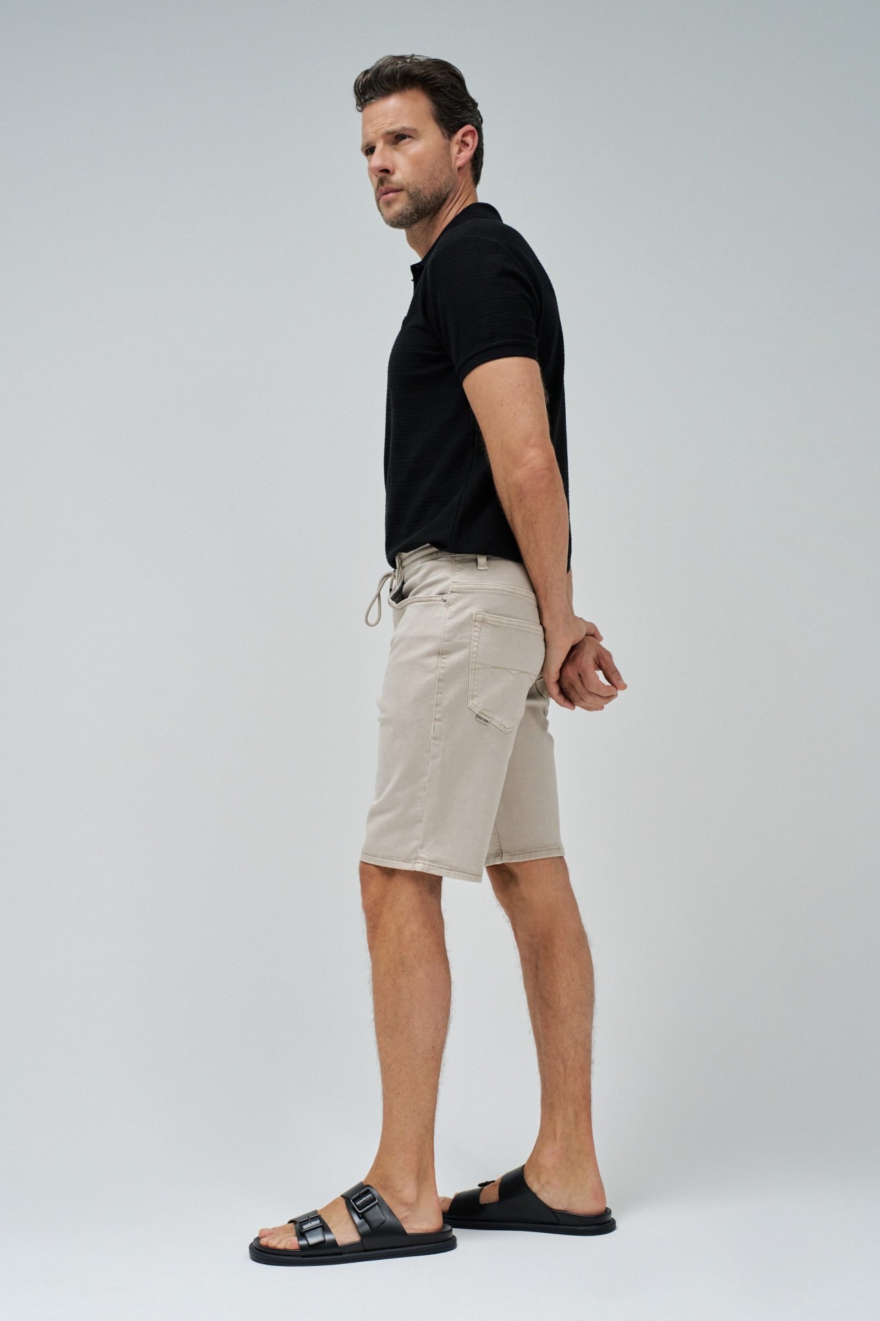 REGULAR S-ACTIV SHORTS MIT KORDELZUG