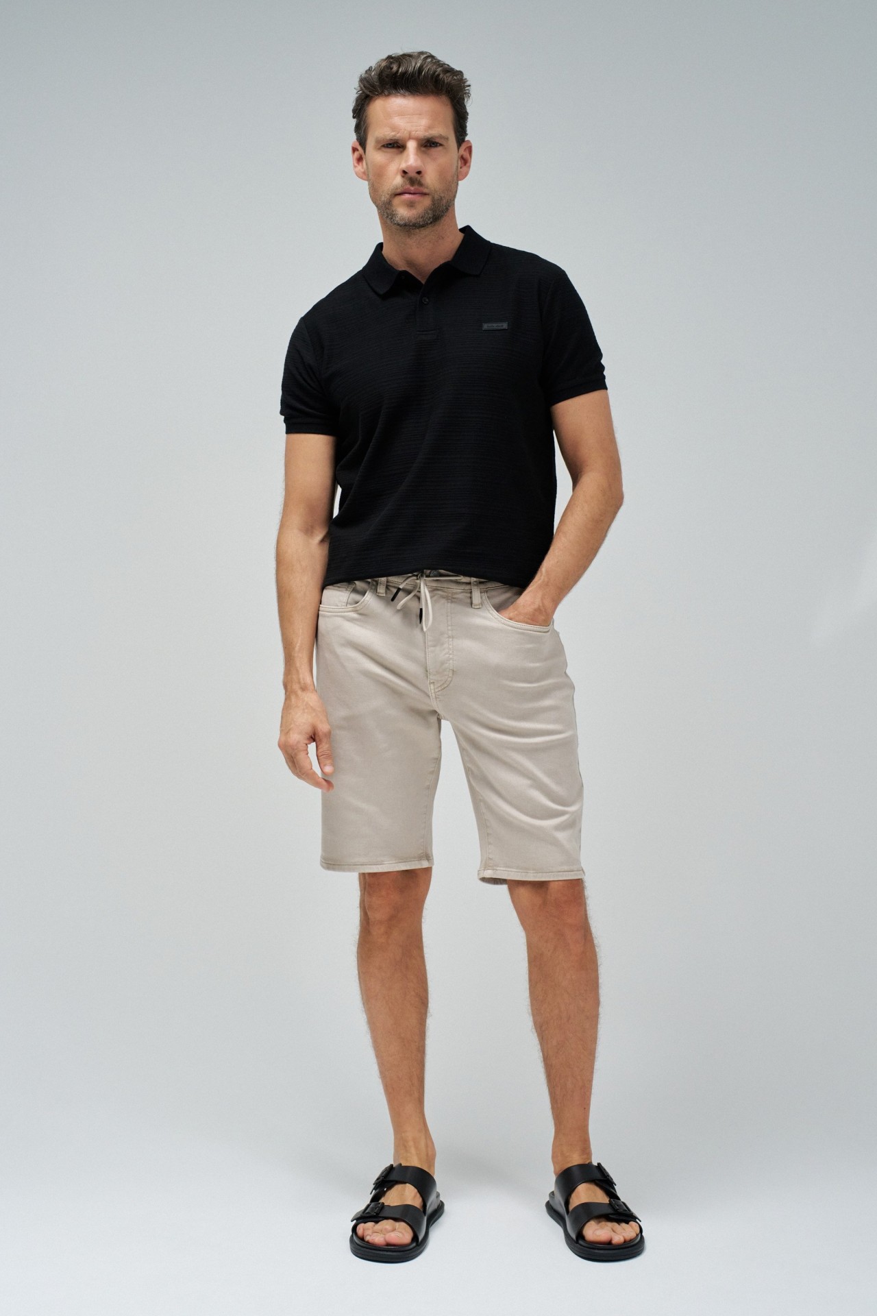 REGULAR S-ACTIV SHORTS MIT KORDELZUG