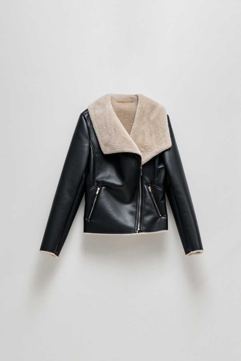 CHAQUETA EFECTO PIEL