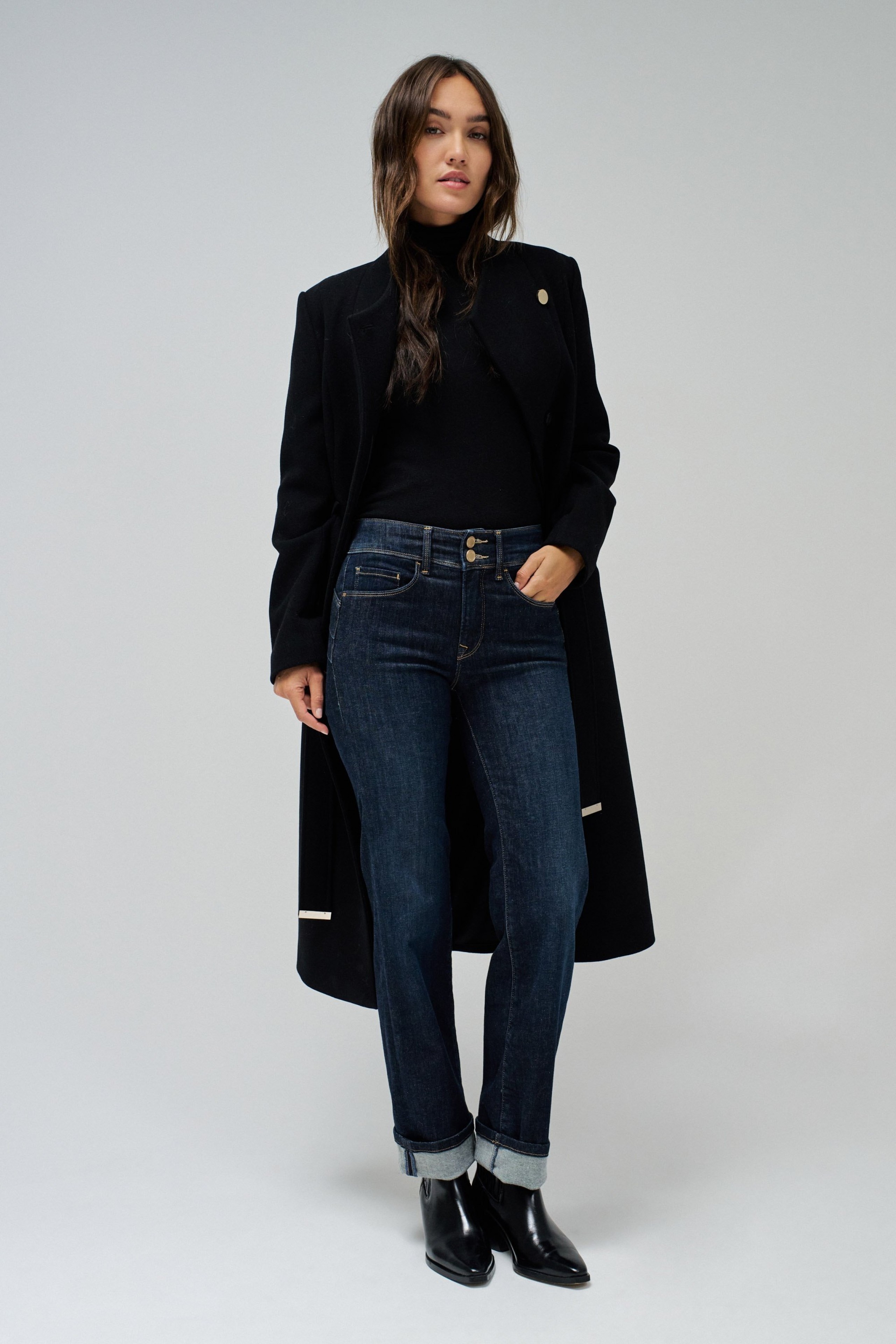 JEANS SECRET PUSH IN STRAIGHT