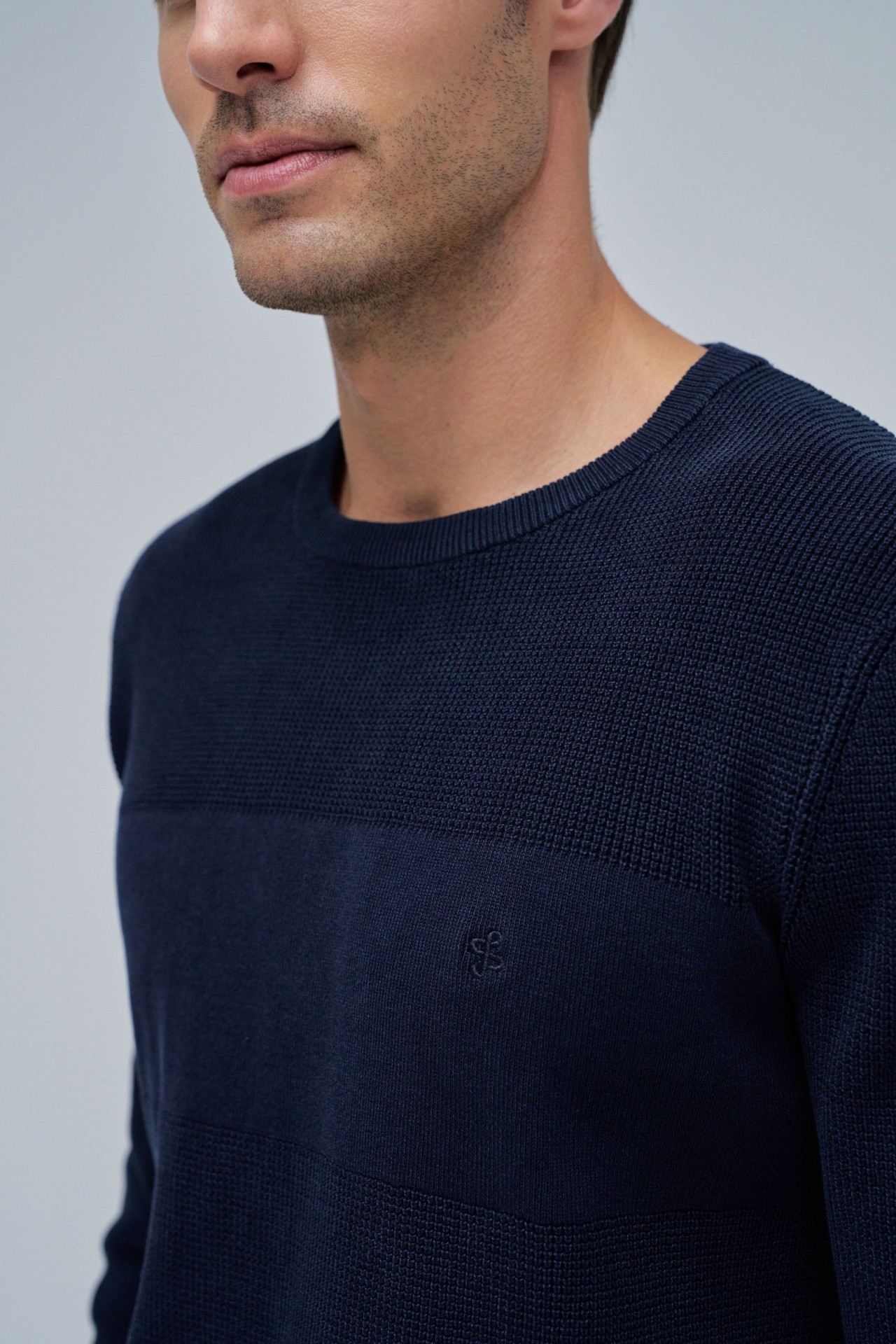 STRICKPULLOVER MIT STRUKTUR