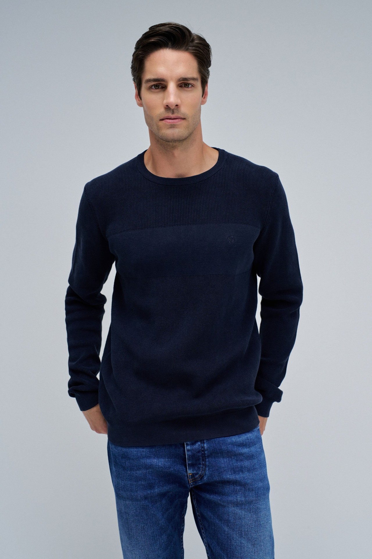 STRICKPULLOVER MIT STRUKTUR