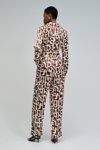 SATINOVERALL MIT MUSTER