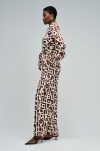 SATINOVERALL MIT MUSTER