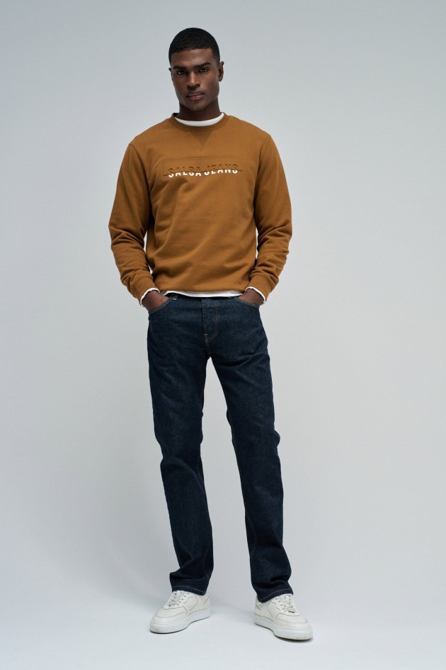 SWEATSHIRT WITH BRANDING