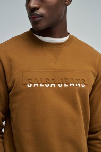SWEATSHIRT MIT BRANDING