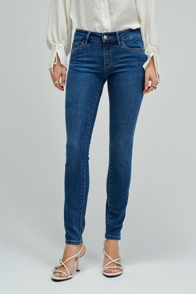 WONDER PUSH UP SKINNY JEANS