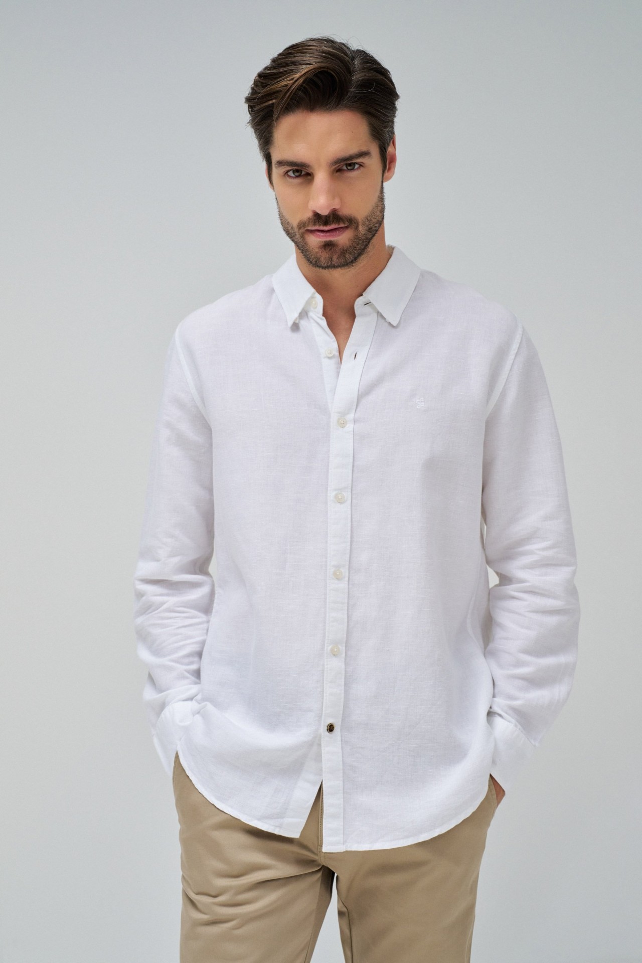 CHEMISE AVEC M�LANGE DE LIN