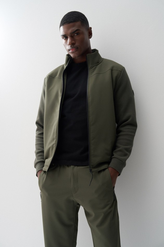 CHAQUETA BOMBER CON MEZCLA DE MATERIALES