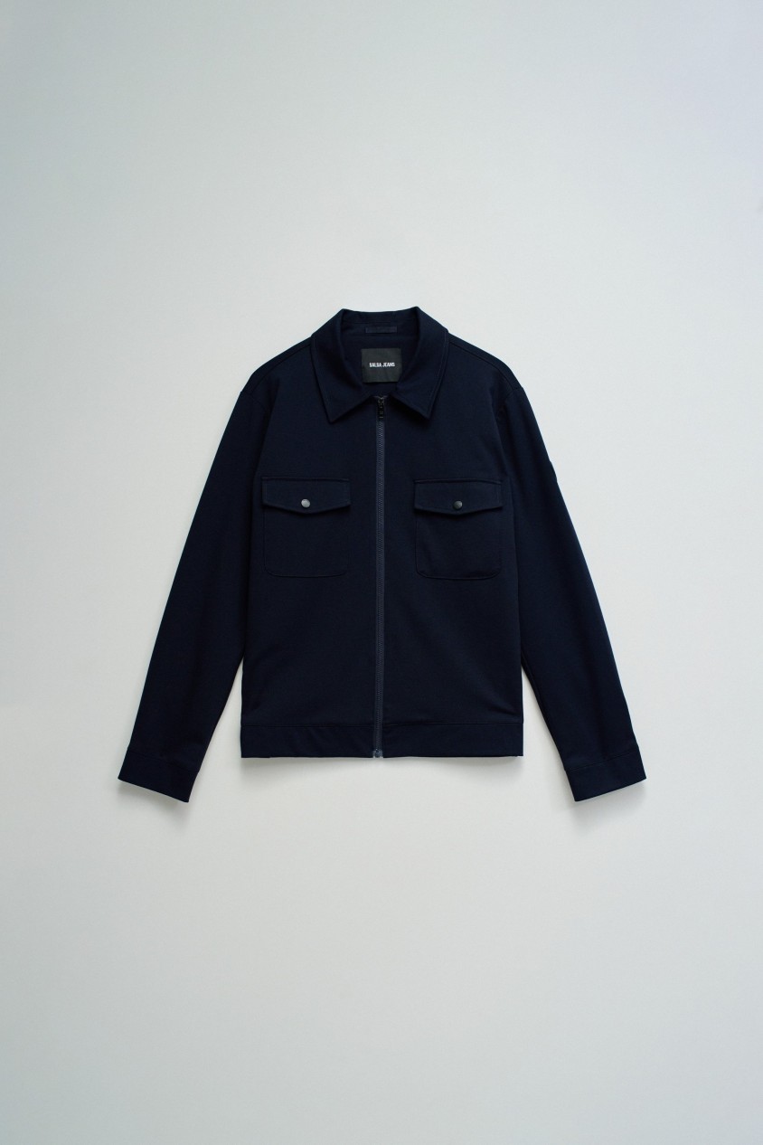 VESTE AVEC PONCHES POITRINE