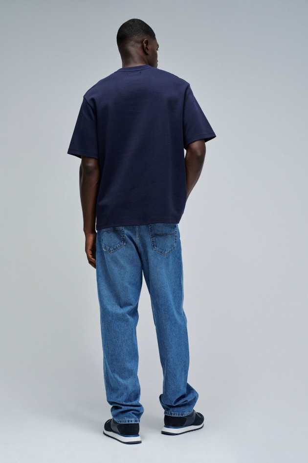 T-SHIRT MIT BRANDING