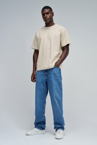 T-SHIRT MIT BRANDING