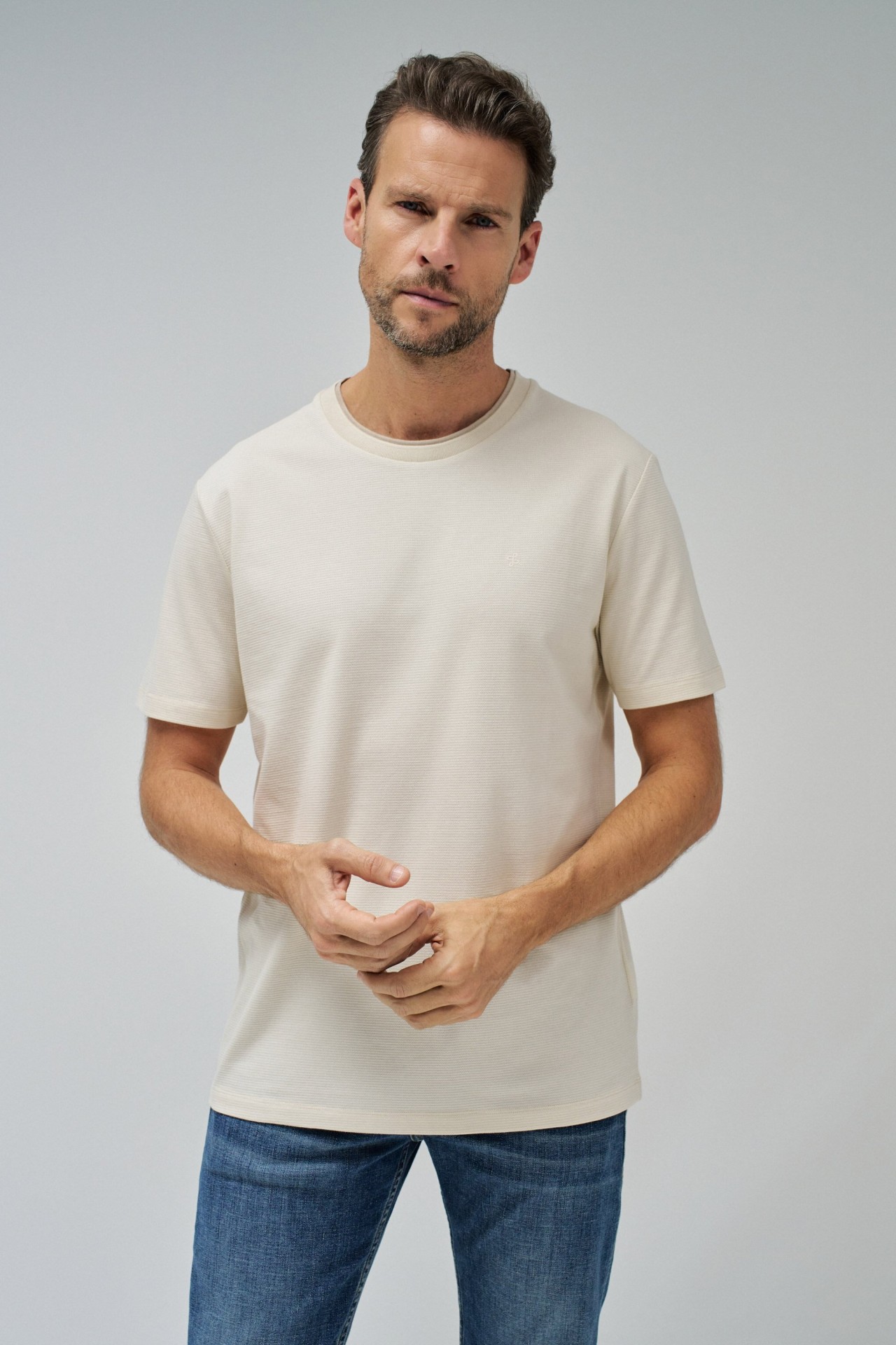 TEXTURED T-SHIRT