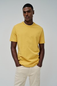 TEXTURED T-SHIRT