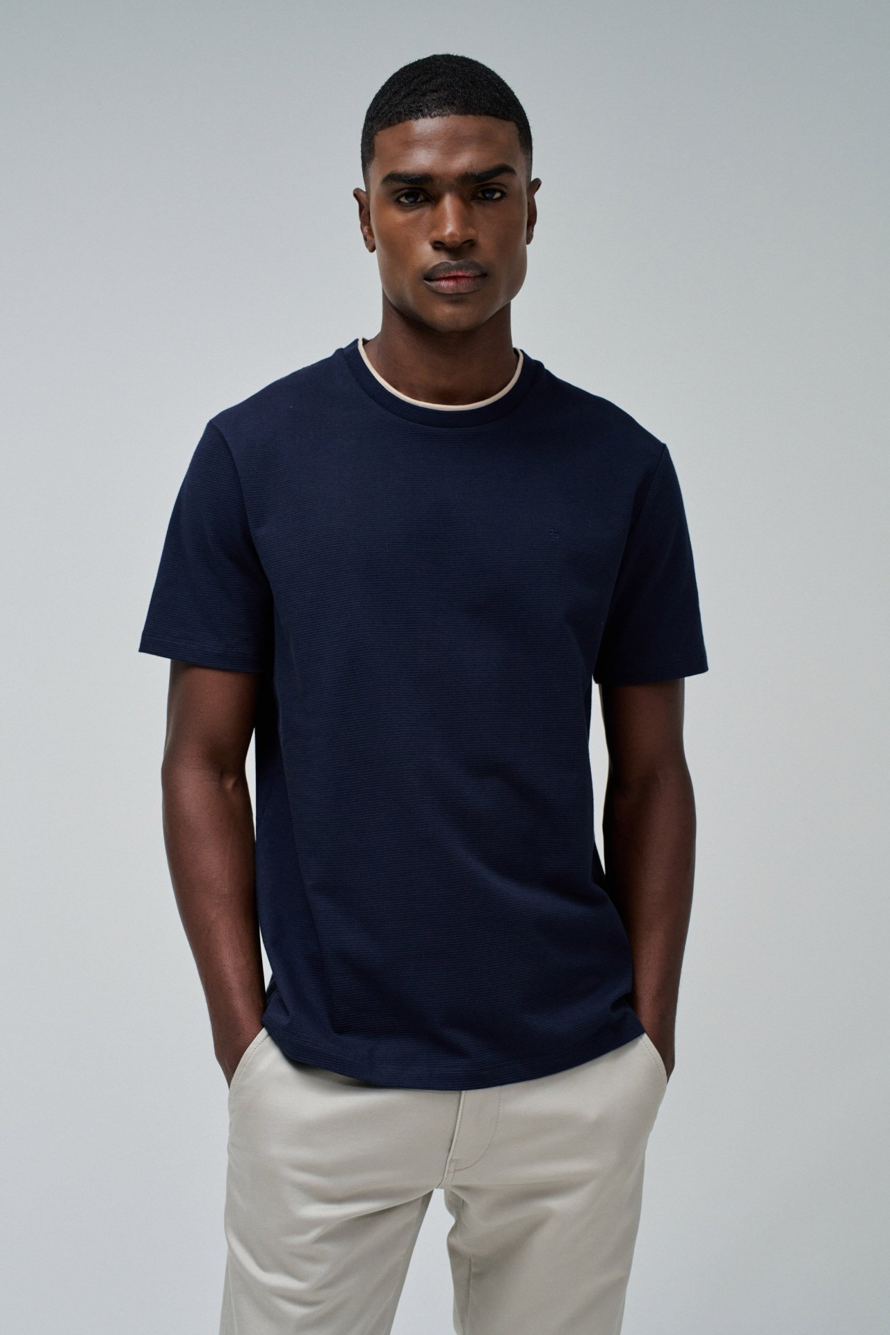 TEXTURED T-SHIRT REGULAR FIT