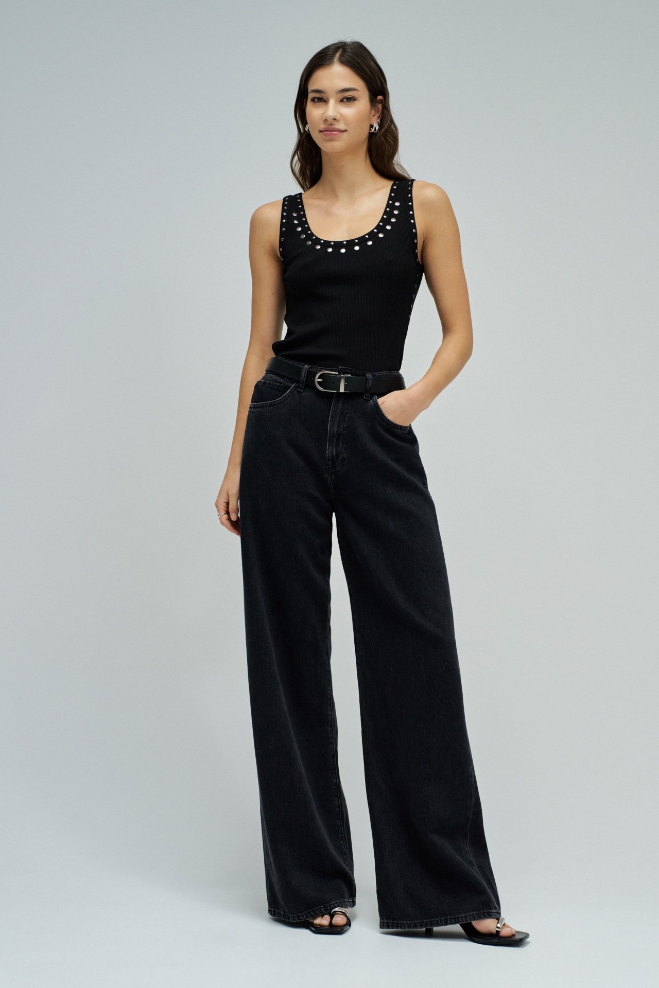 TOP COM APLICA��ES NO DECOTE