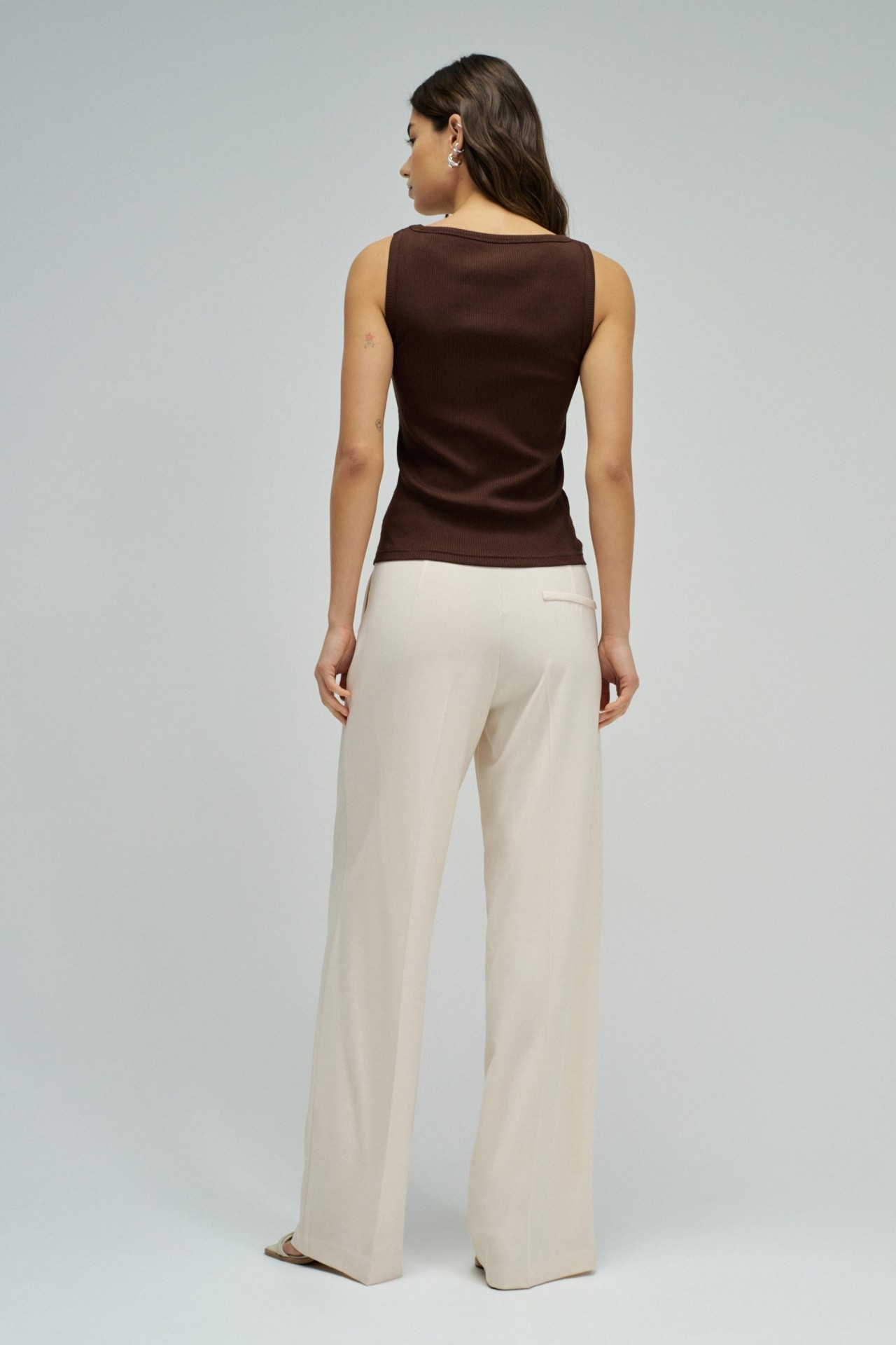 TOP COM APLICA��ES NO DECOTE