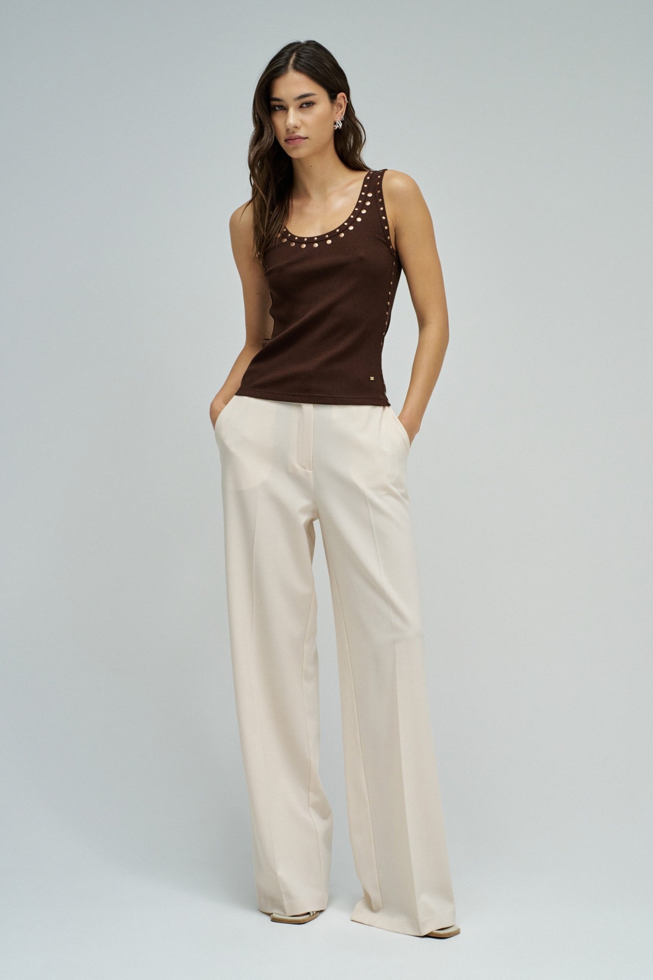 TOP COM APLICA��ES NO DECOTE