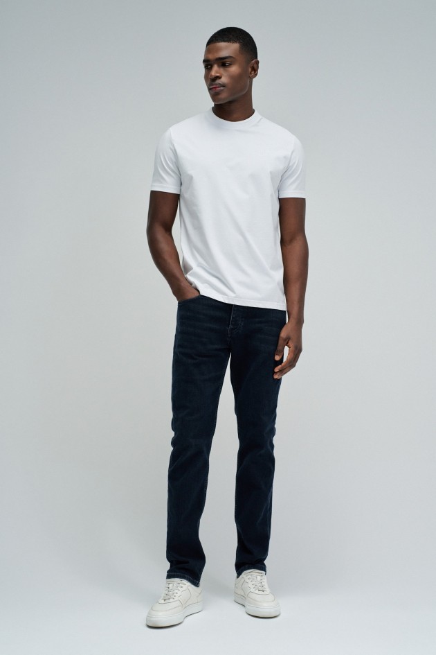 T-SHIRT MIT BRANDING