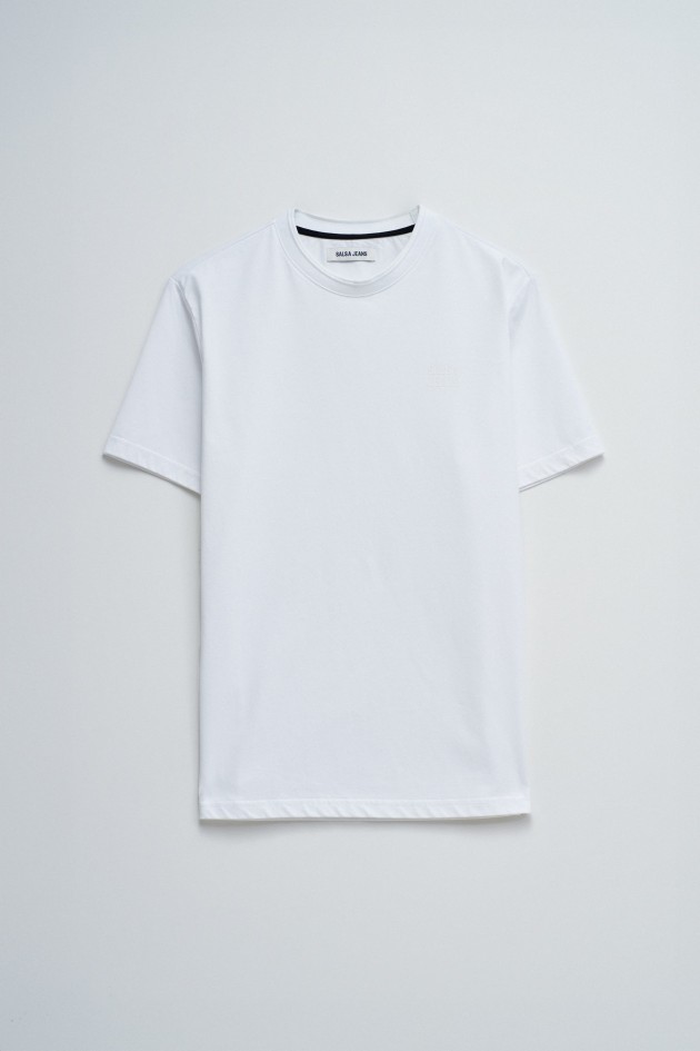 T-SHIRT MIT BRANDING