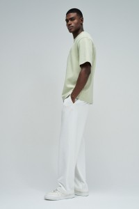 T-SHIRT MIT BRANDING