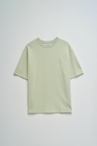 T-SHIRT MIT BRANDING