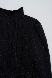 KURZES KLEID MIT GLANZEFFEKT