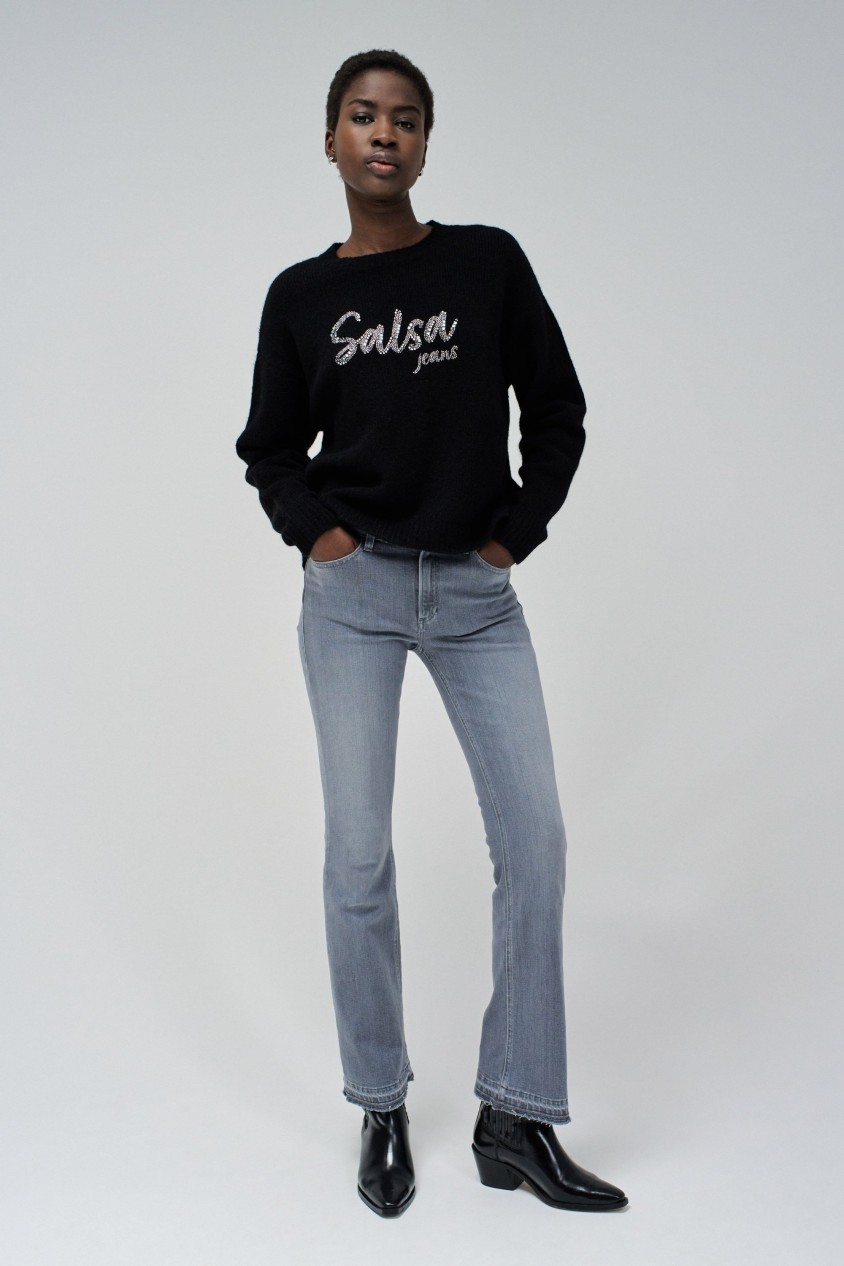 PULLOVER AUS WOLLE MIT BRANDING