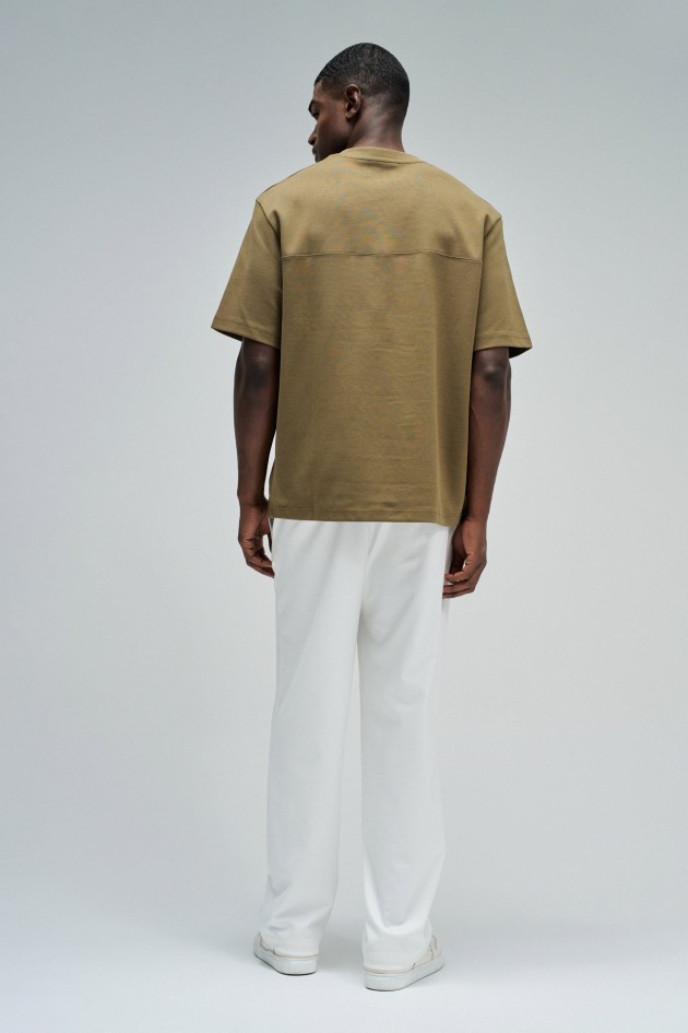 T-SHIRT MIT SAMTDRUCK